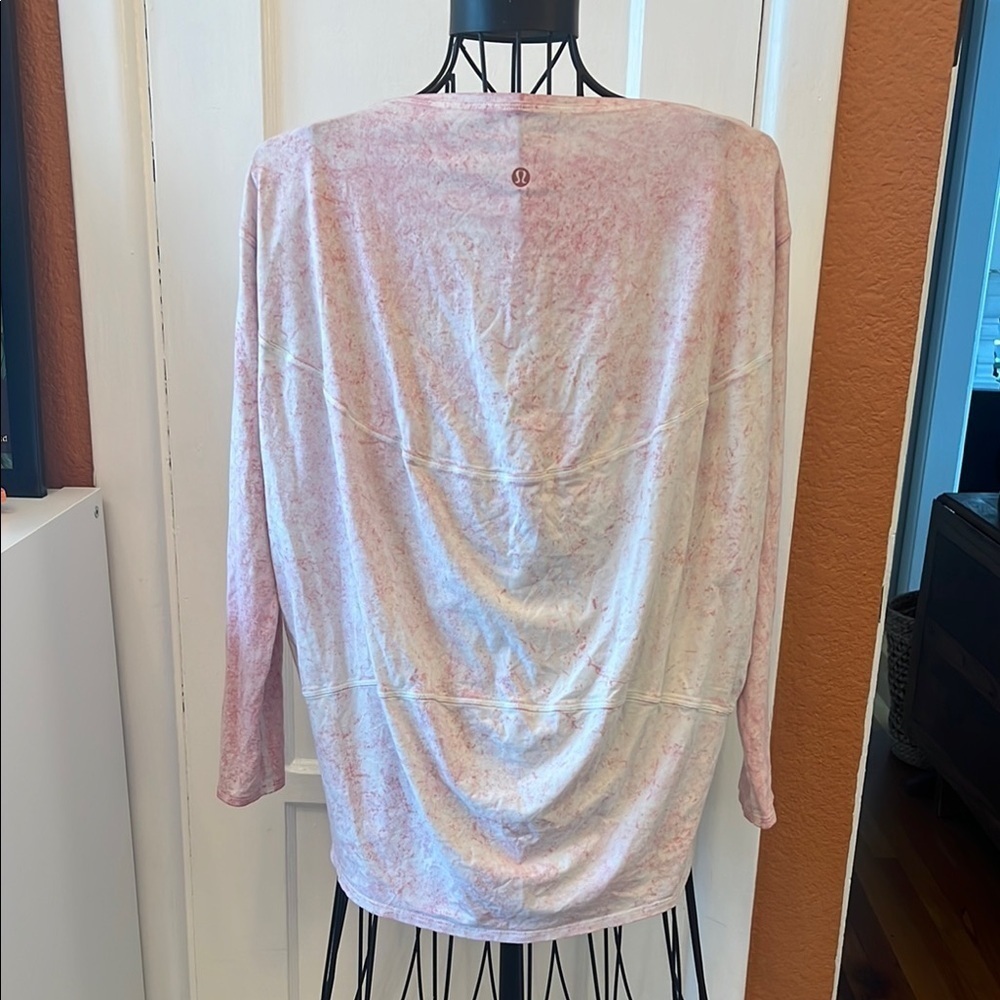 Lululemon Back in Action Long Sleeve Shirt *Vitasea-Size 6